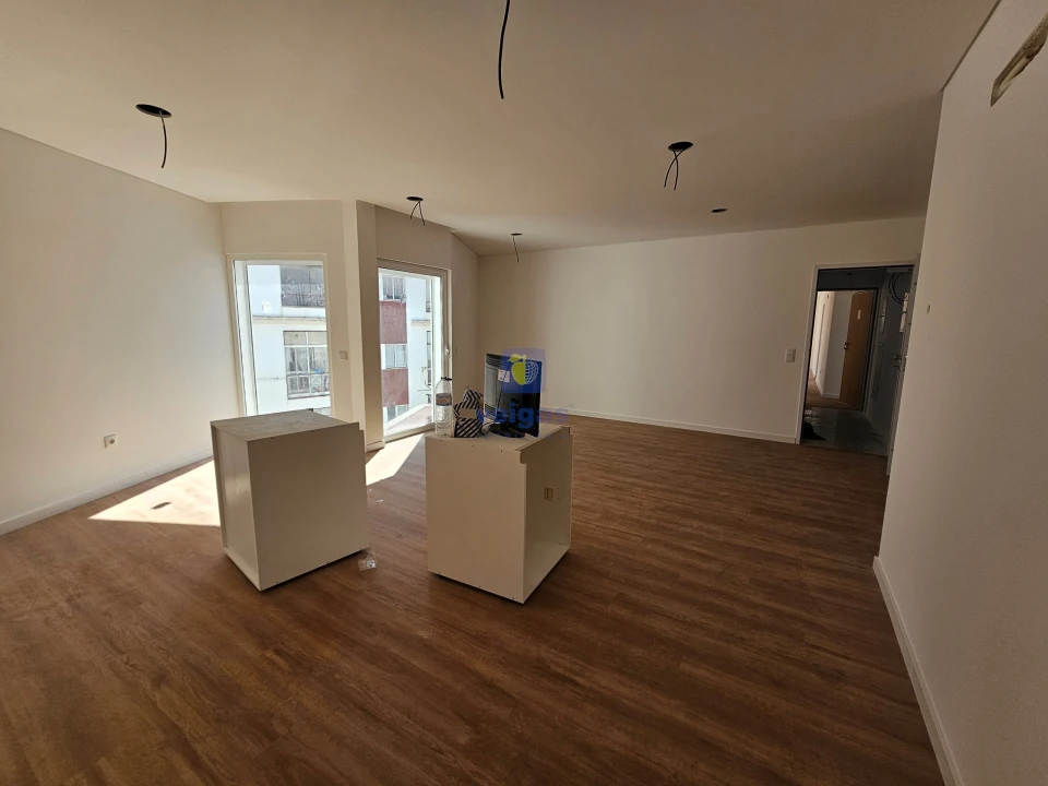 Apartamento T2 para Venda em São Martinho do Porto Foto 13