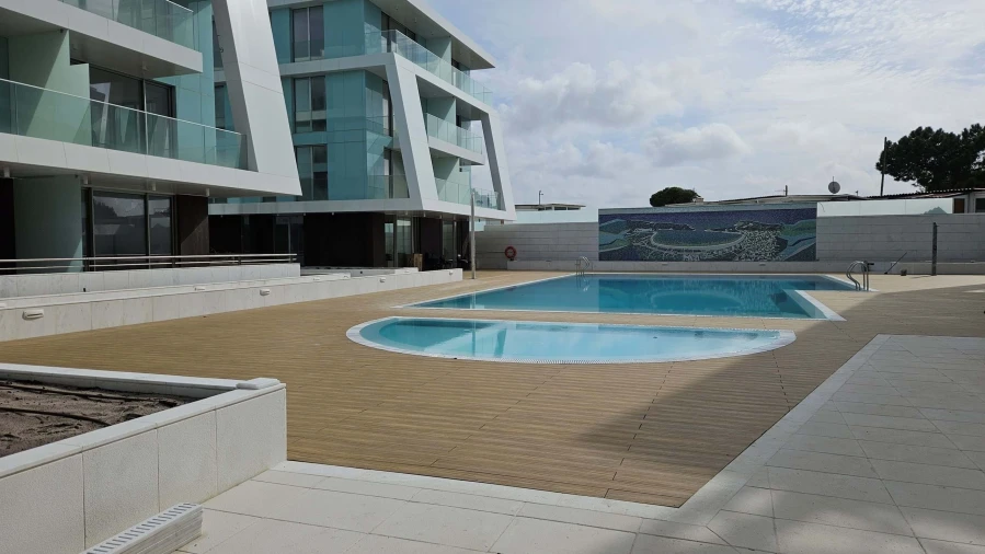 Apartamento T3 para Venda em São Martinho do Porto Foto 1