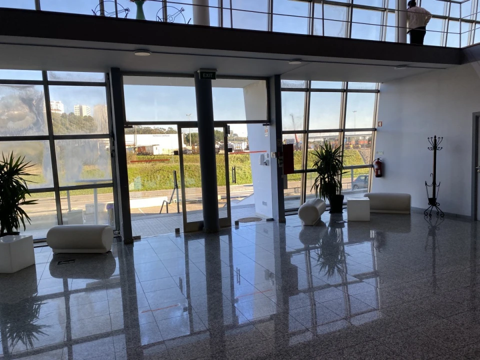 Negócio para Venda em Vale de Santarem Foto 16