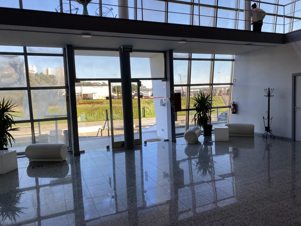 Negócio para Venda em Vale de Santarem Foto 17