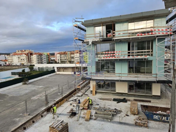 Apartamento T3 para Venda em São Martinho do Porto Foto 12