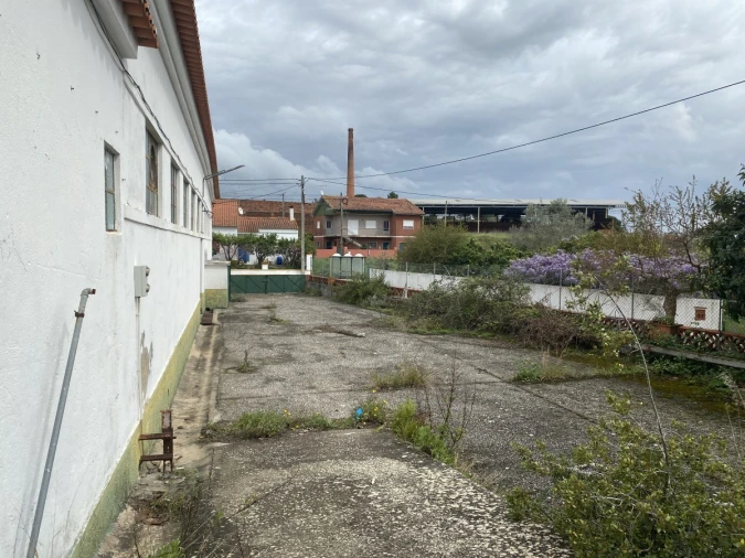 Armazém para Venda em Malhou, Louriceira e Espinheiro Foto 22