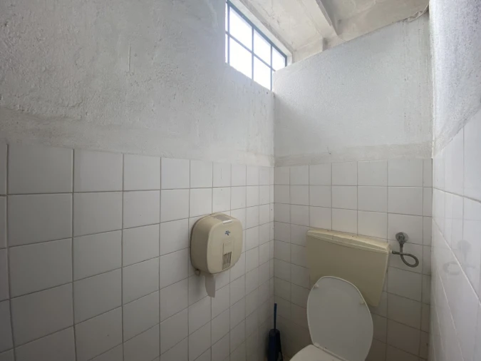 Armazém para Venda em Malhou, Louriceira e Espinheiro Foto 33