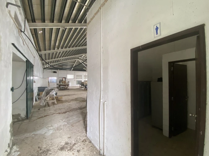 Armazém para Venda em Malhou, Louriceira e Espinheiro Foto 28