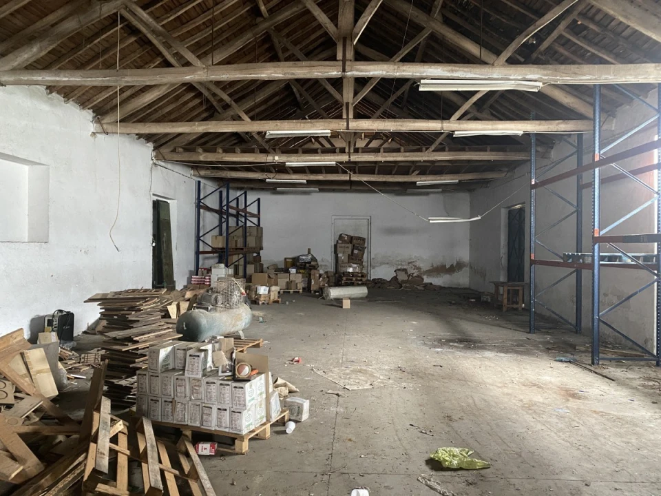 Armazém para Venda em Malhou, Louriceira e Espinheiro Foto 12