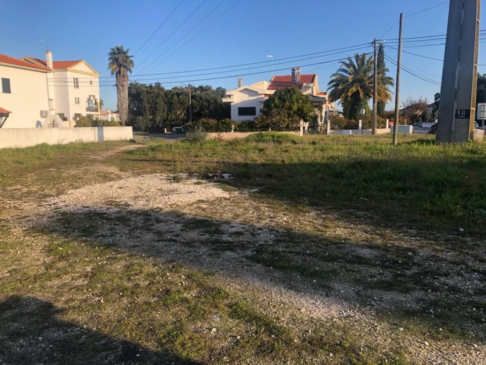Terreno para Venda em Vale de Santarem Foto 1