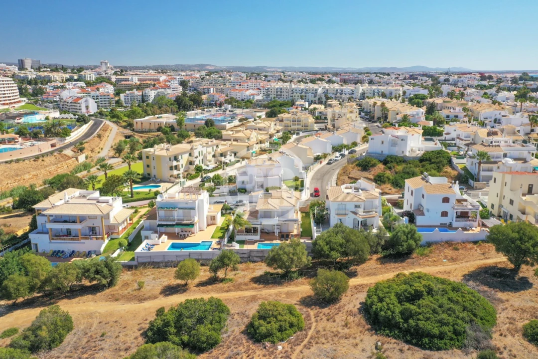 Moradia T4 para Venda em Albufeira e Olhos de Água Foto 49