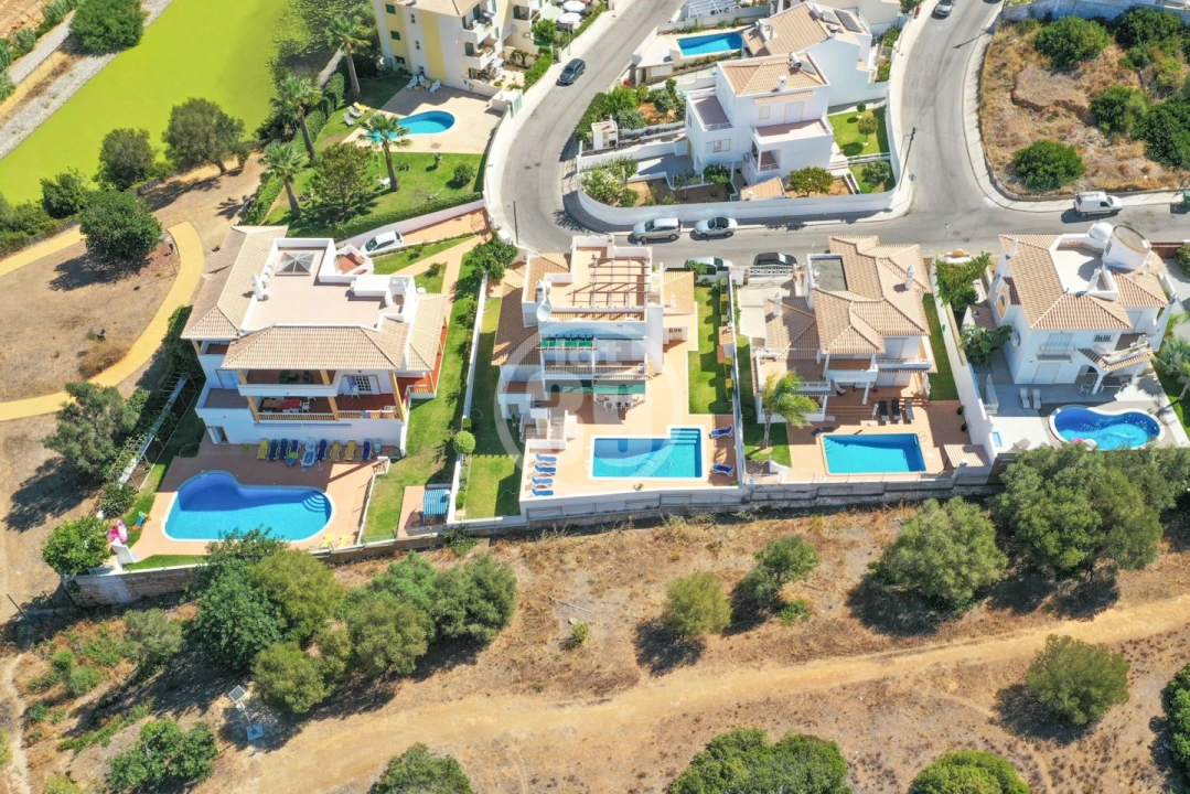 Moradia T4 para Venda em Albufeira e Olhos de Água Foto 50