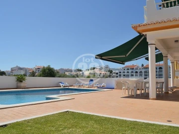 Moradia T4 para Venda em Albufeira e Olhos de Água