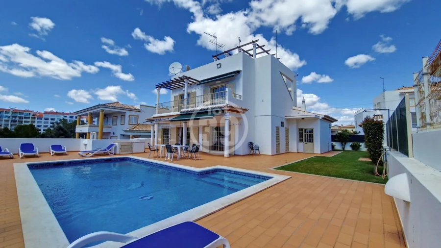 Moradia T4 para Venda em Albufeira e Olhos de Água Foto 6