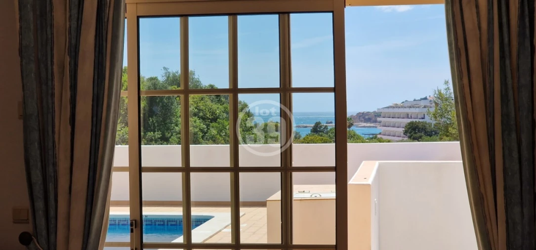 Moradia T4 para Venda em Albufeira e Olhos de Água Foto 16
