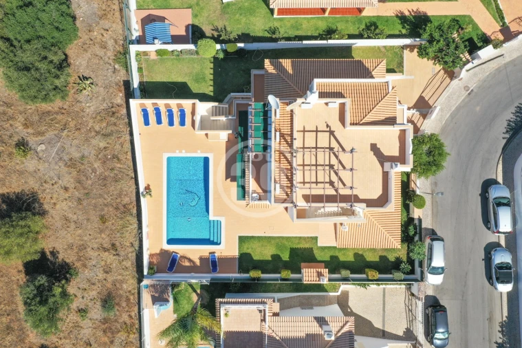 Moradia T4 para Venda em Albufeira e Olhos de Água Foto 4