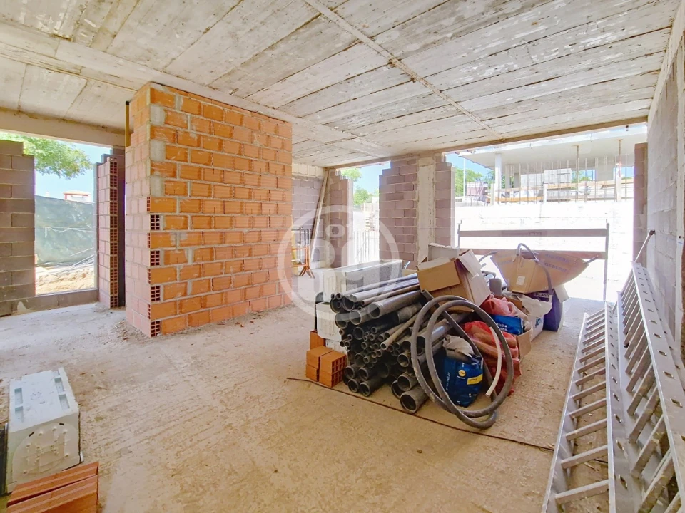 Moradia T4 para Venda em Guia Foto 14