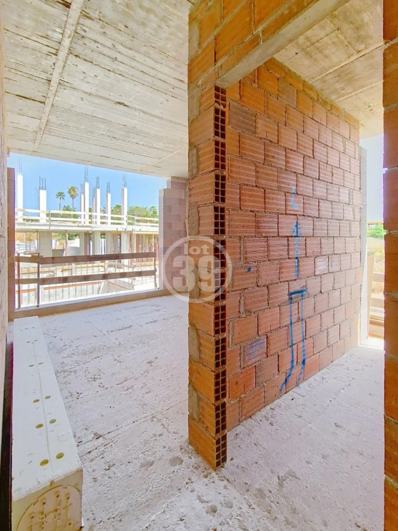 Moradia T4 para Venda em Guia Foto 22
