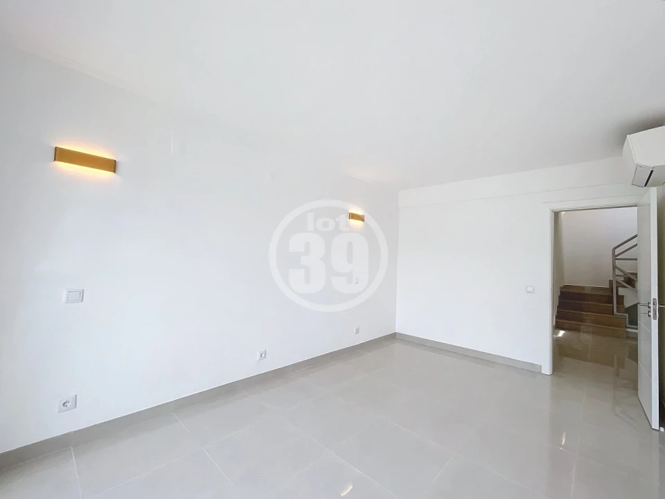Moradia T3 para Venda em Albufeira e Olhos de Água Foto 19
