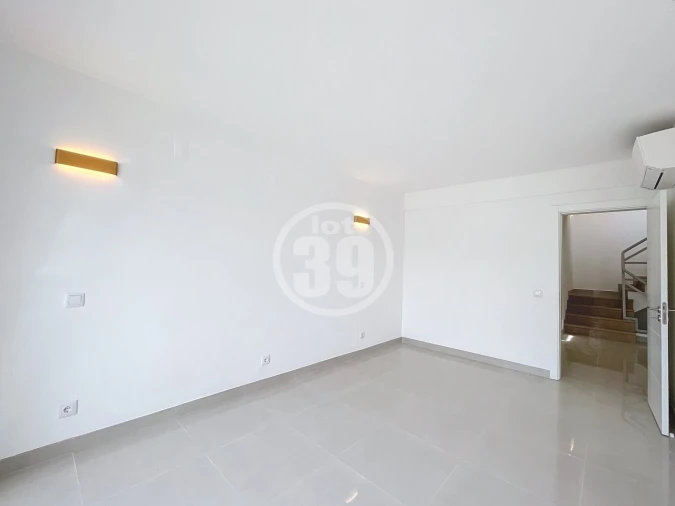 Moradia T3 para Venda em Albufeira e Olhos de Água Foto 19