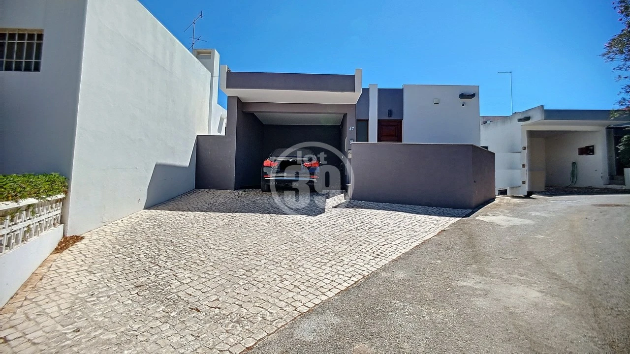 Moradia T5 para Venda em Albufeira e Olhos de Água Foto 48
