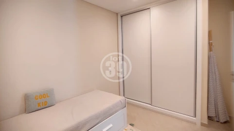 Moradia T5 para Venda em Albufeira e Olhos de Água