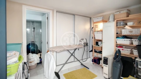 Moradia T5 para Venda em Albufeira e Olhos de Água