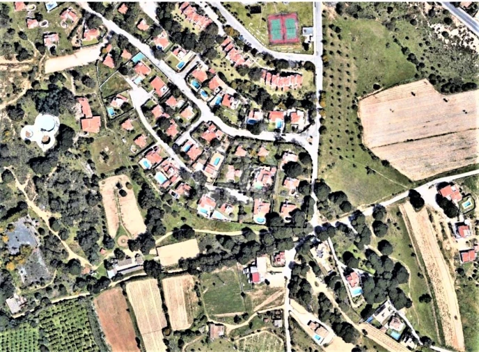 Terreno para Venda em Albufeira e Olhos de Água Foto 8