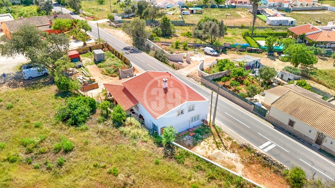 Moradia T5 para Venda em Ferreiras Foto 34