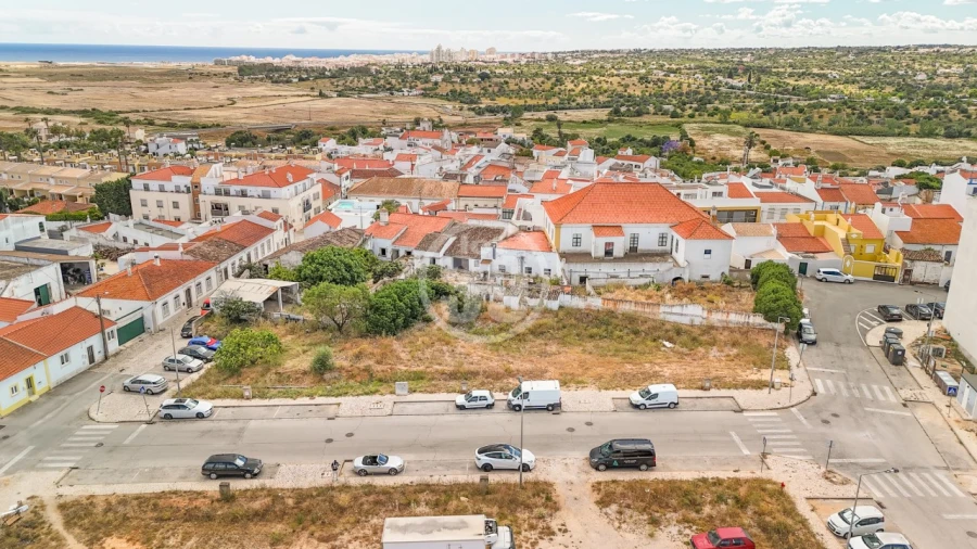 Prédio para Venda em Alcantarilha e Pêra Foto 2