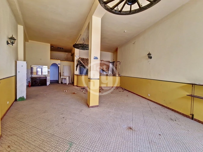 Prédio para Venda em Alcantarilha e Pêra Foto 26