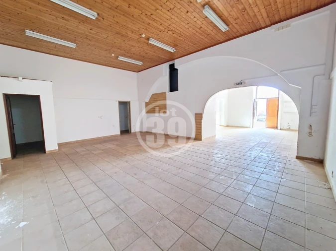 Prédio para Venda em Alcantarilha e Pêra Foto 36