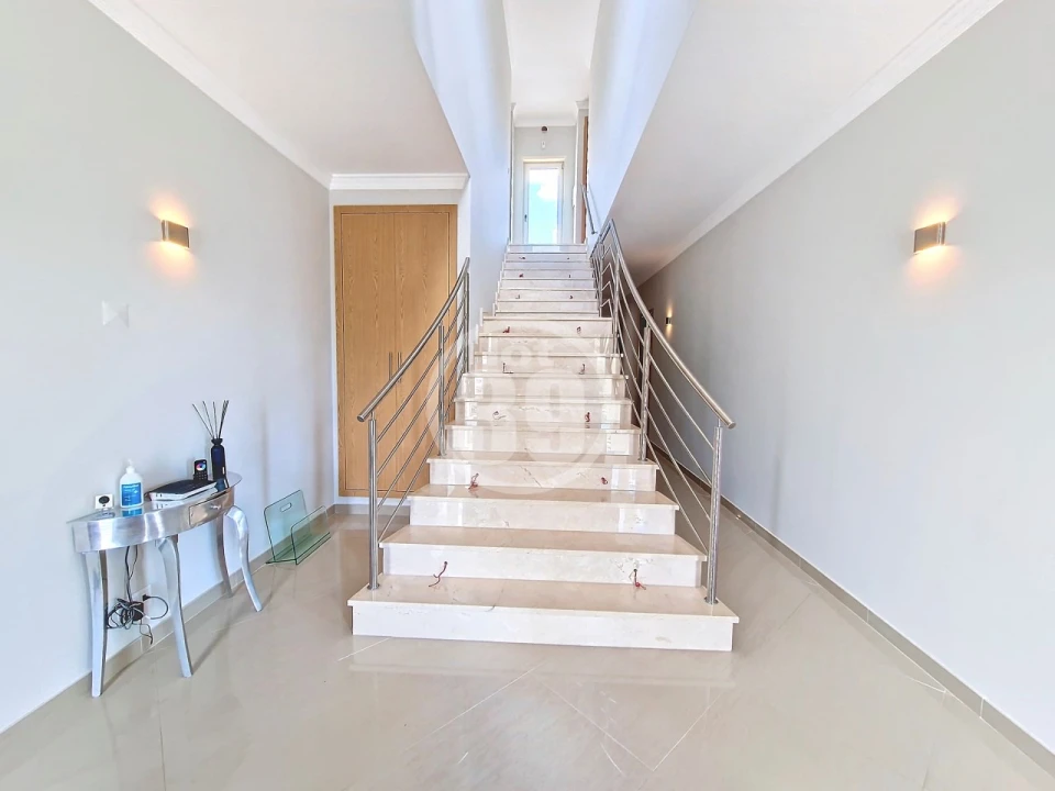 Moradia T4 para Venda em Albufeira e Olhos de Água Foto 6