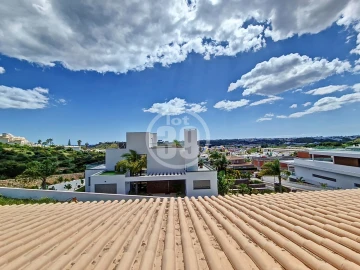 Moradia T4 para Venda em Albufeira e Olhos de Água