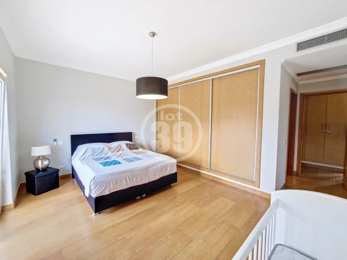 Moradia T4 para Venda em Albufeira e Olhos de Água Foto 26