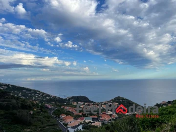 Terreno para Venda em Ribeira Brava