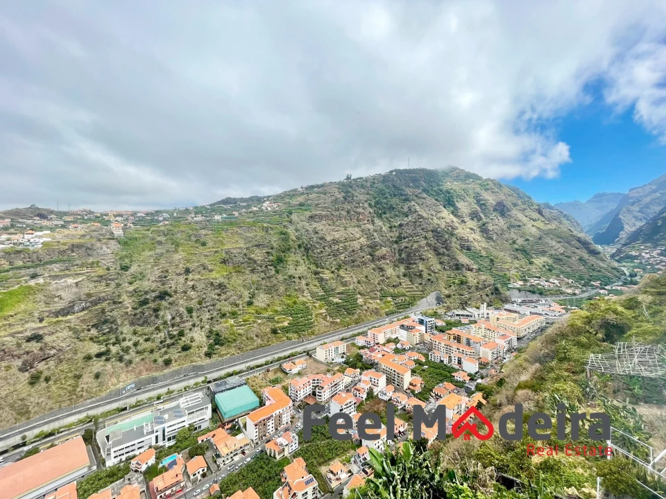 Moradia T3 para Venda em Ribeira Brava Foto 2