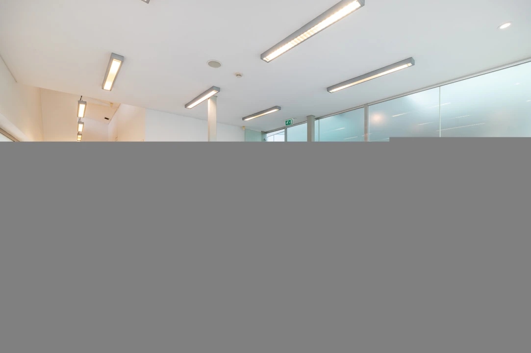 Prédio para Venda em Oeiras e São Julião da Barra, Paço de Arcos e Caxias Foto 12