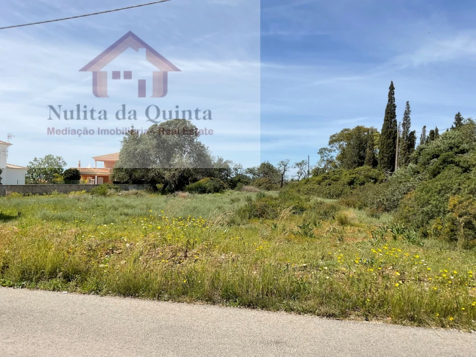 Terreno para Venda em Albufeira e Olhos de Água Foto 1