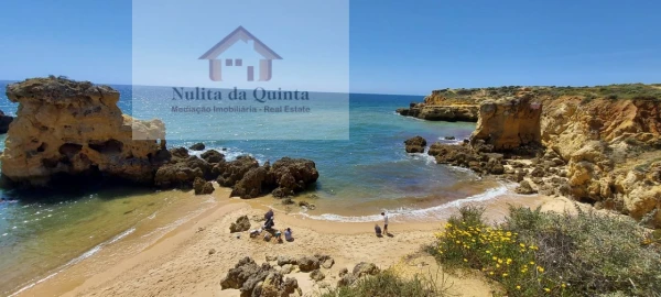 Terreno para Venda em Albufeira e Olhos de Água
