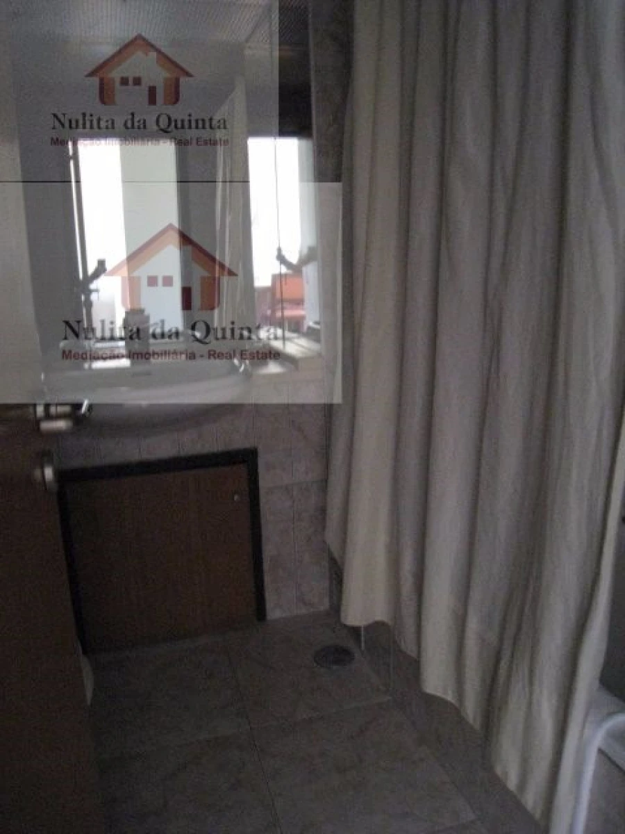 Apartamento T1 para Venda em Albufeira e Olhos de Água Foto 8