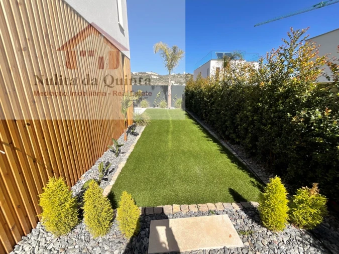 Moradia T3 para Venda em Albufeira e Olhos de Água Foto 10