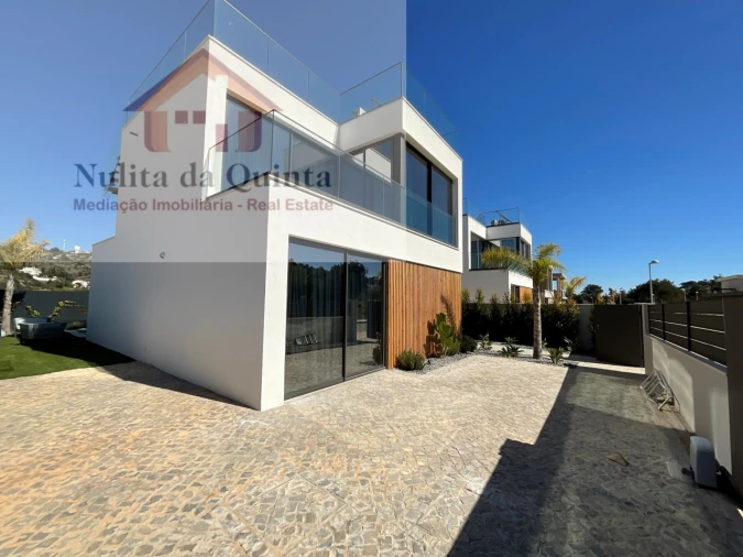 Moradia T3 para Venda em Albufeira e Olhos de Água Foto 8