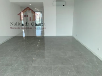 Apartamento T3 para Venda em Albufeira e Olhos de Água