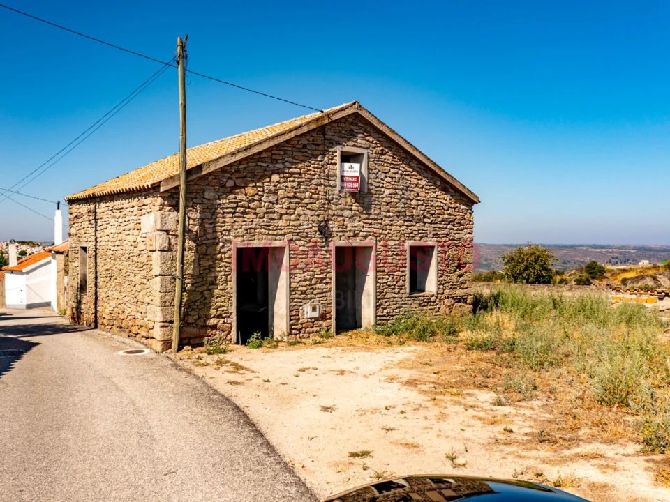 Moradia T2 para Venda em Junça e Naves Foto 2