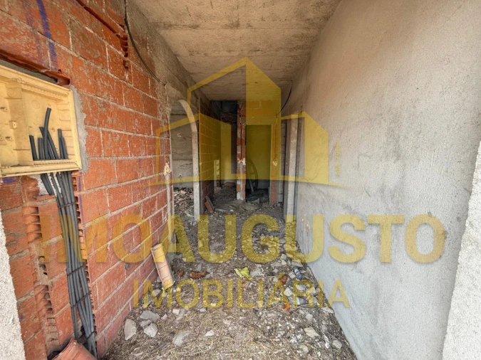 Moradia T2 para Venda em Junça e Naves Foto 5