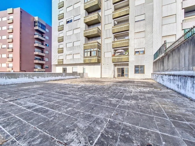 Loja para Venda em Sé, Santa Maria e Meixedo Foto 6