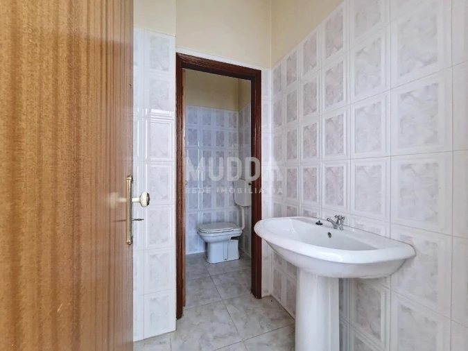 Loja para Venda em Sé, Santa Maria e Meixedo Foto 5