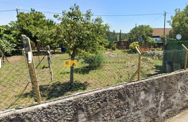 Terreno para Venda em Castêlo da Maia Foto 3