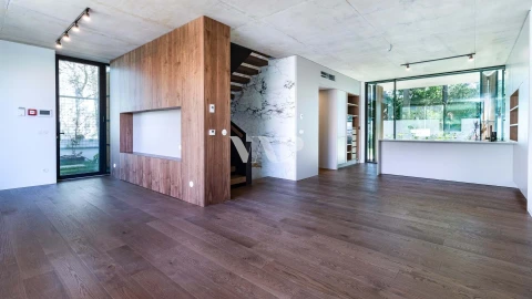 Moradia T4 para Venda em Quarteira