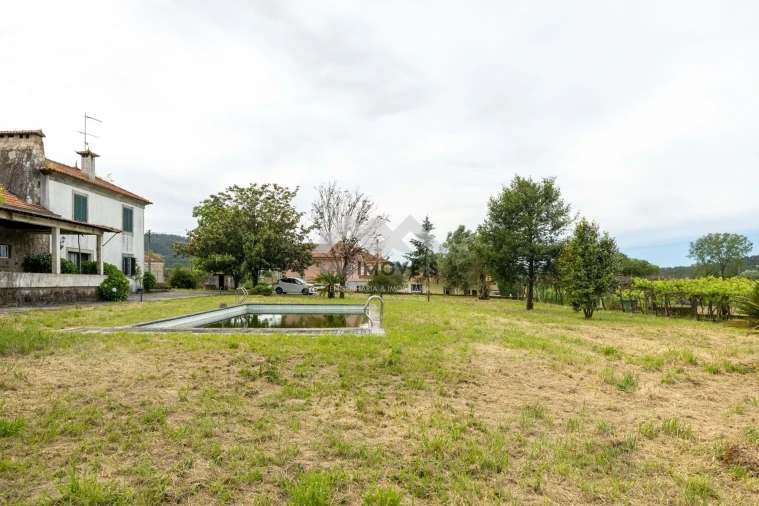 Quinta T9 para Venda em Carreira e Refojos de Riba de Ave Foto 13