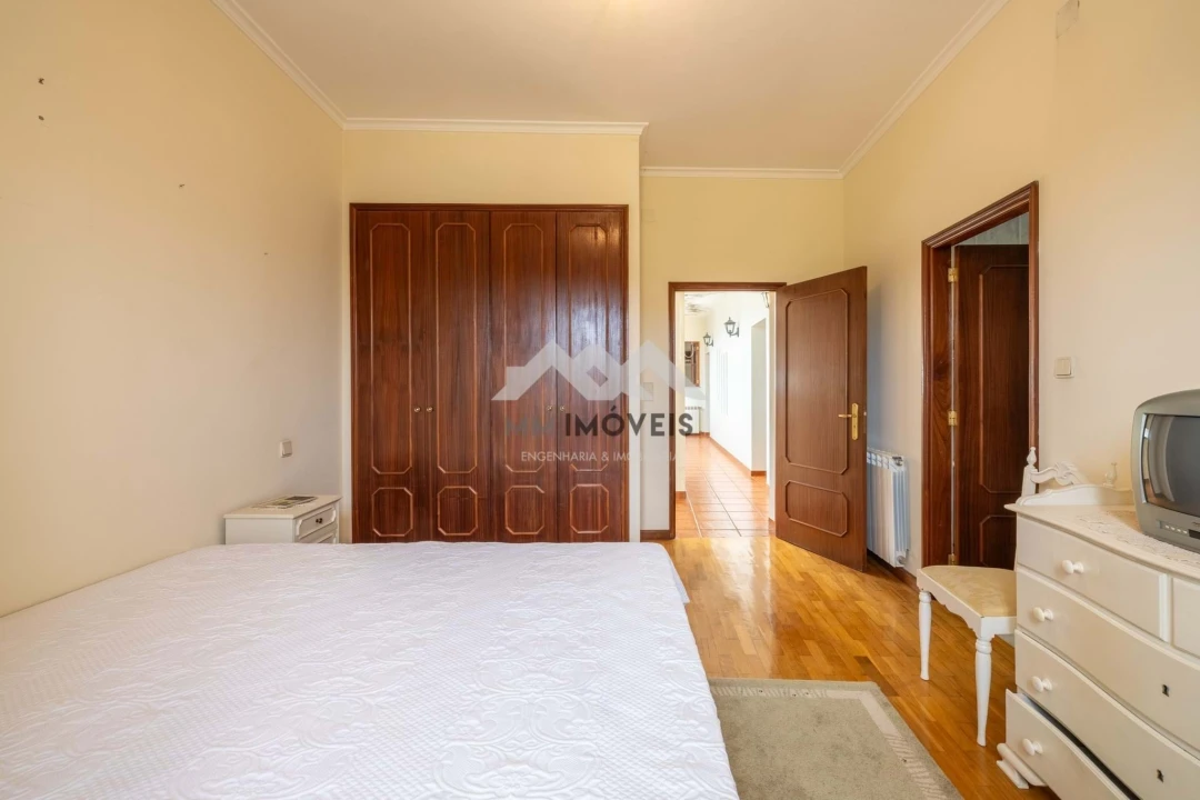 Quinta T9 para Venda em Carreira e Refojos de Riba de Ave Foto 41