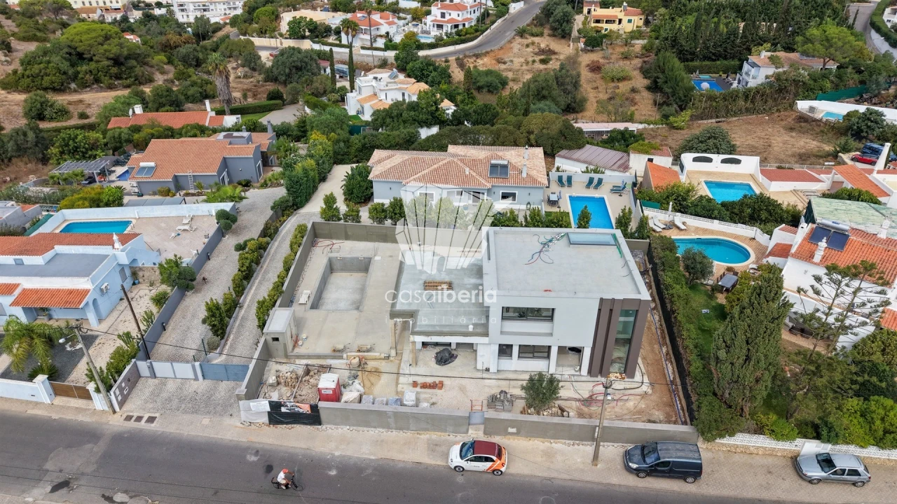 Moradia T4 para Venda em Lagoa e Carvoeiro Foto 33