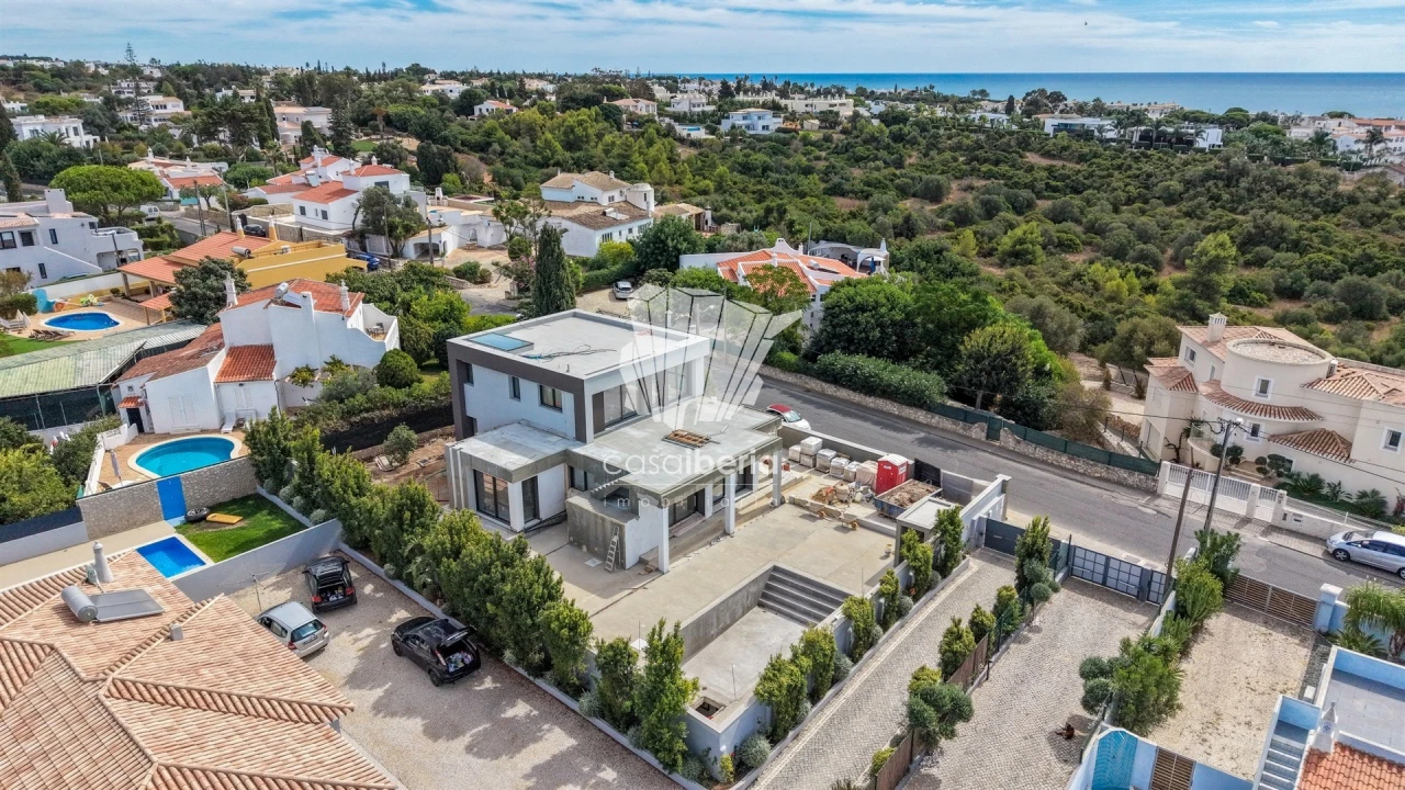 Moradia T4 para Venda em Lagoa e Carvoeiro Foto 40
